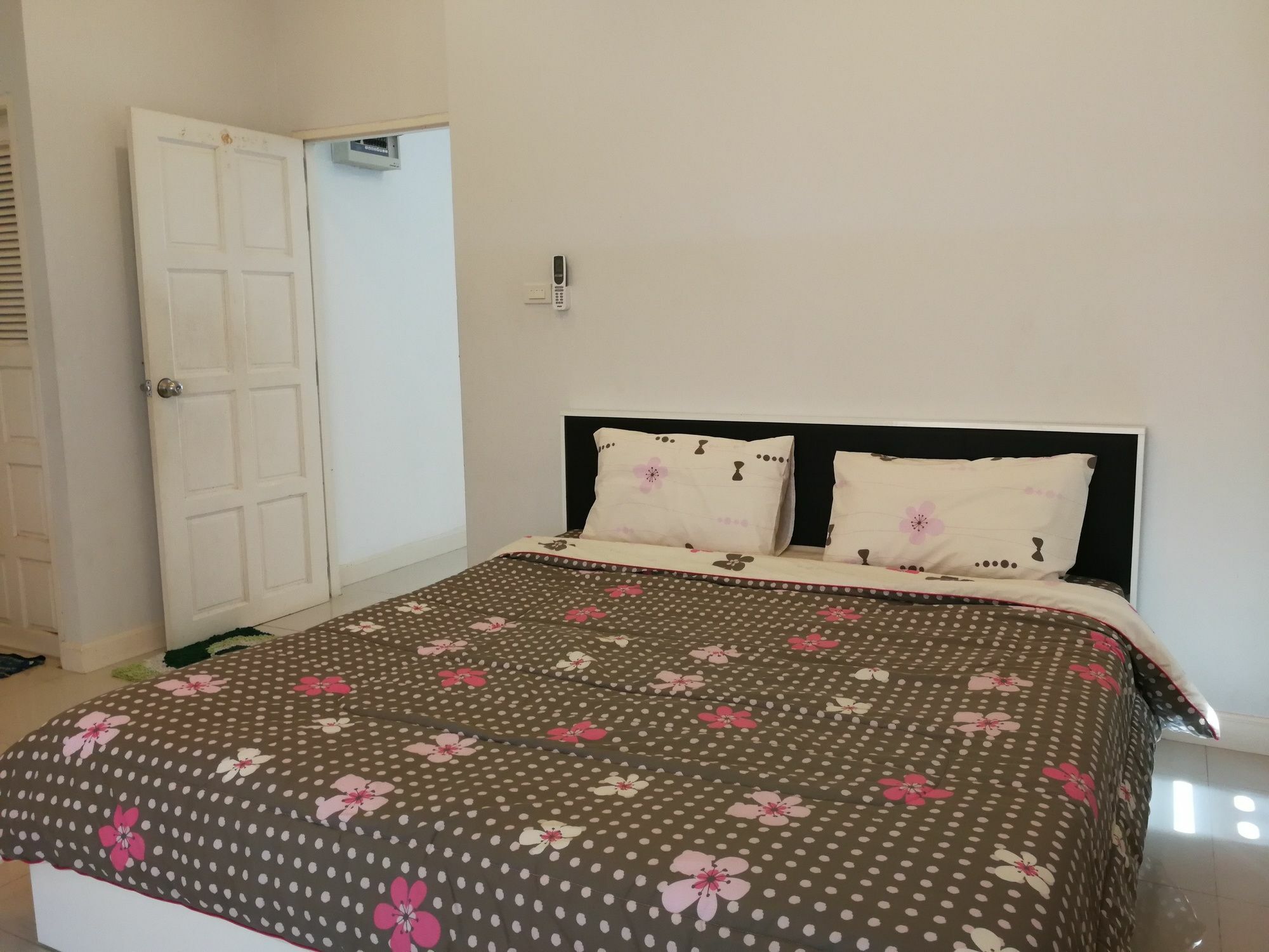 Baanpak Soi 102 Hotel Хуа Хин Екстериор снимка